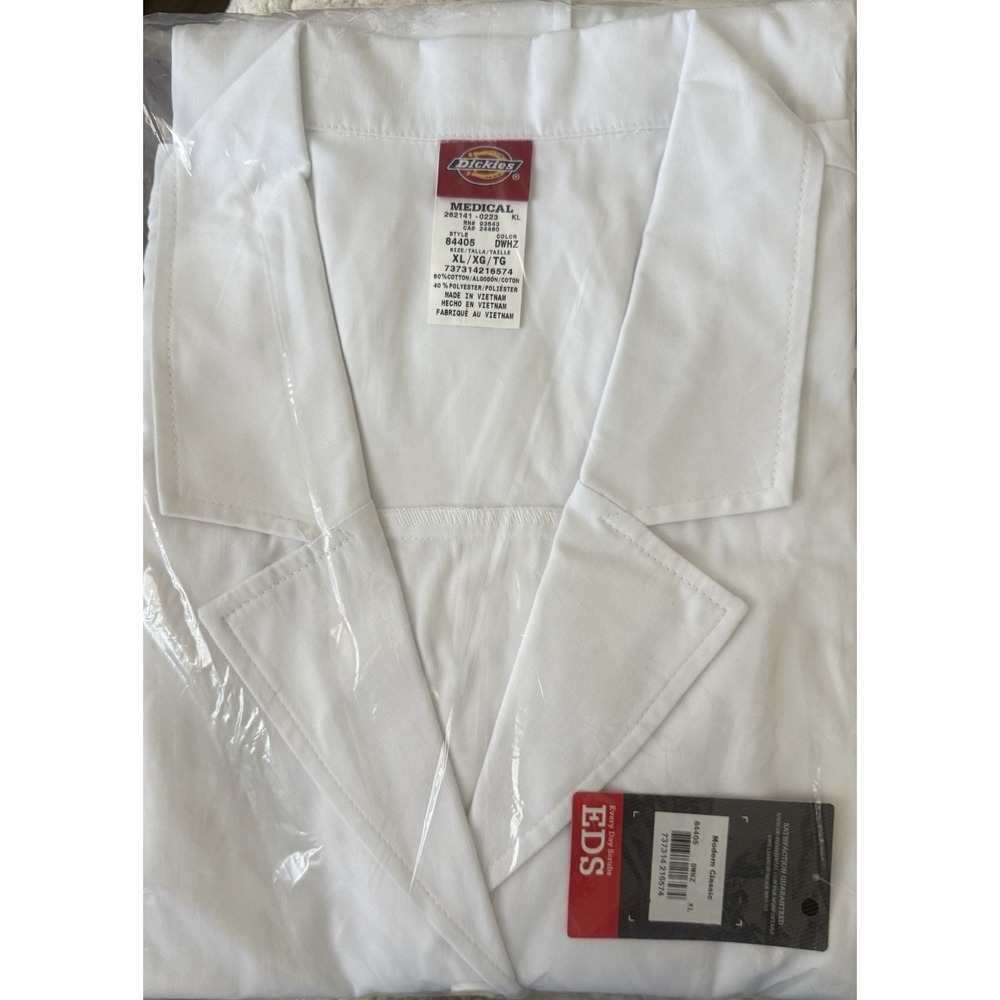 Dickies Women's Modern Classic Medical Lab‎ Jacket, size XL, NWT-White